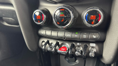 MINI Hatchback 1.5 Cooper Sport Premium 3dr Auto Petrol Hatchback